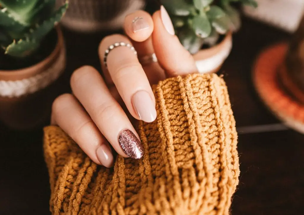 Which is better for Nails Gel or Dip?