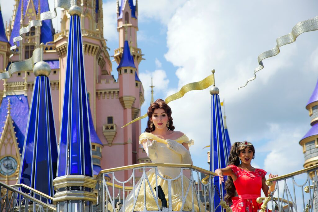 How much does a Disney Princess make at disney world?
