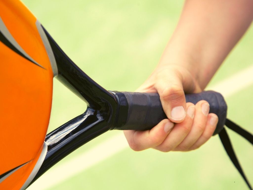 Tennis Racket Grip Size_ 2 Ways to Find out the Best Grip Size for You