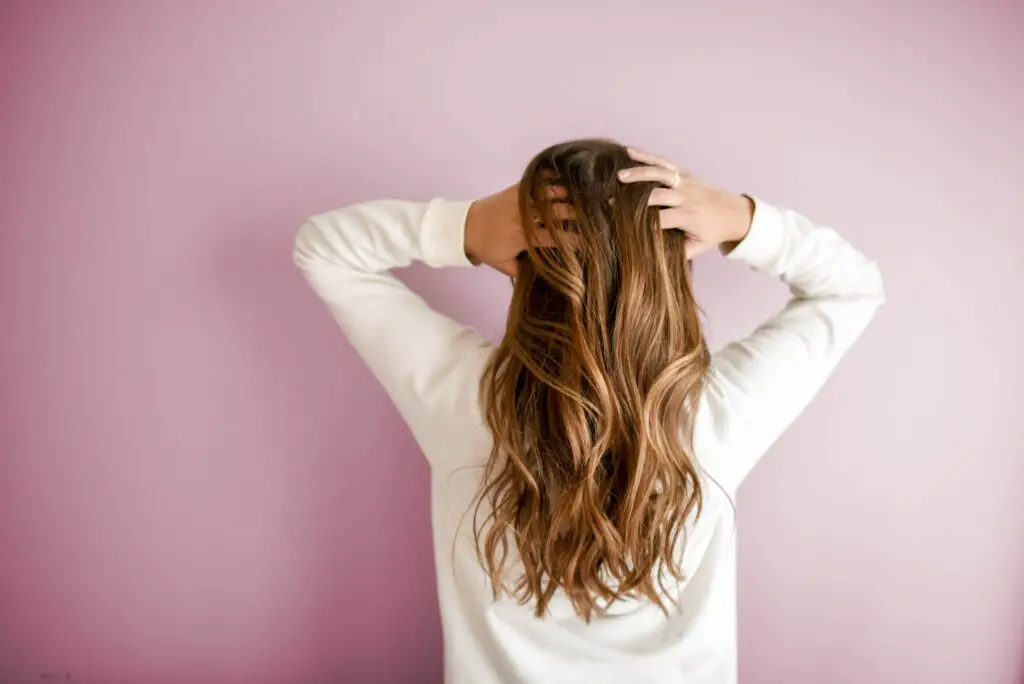 What is the maximum length hair can grow in a month?