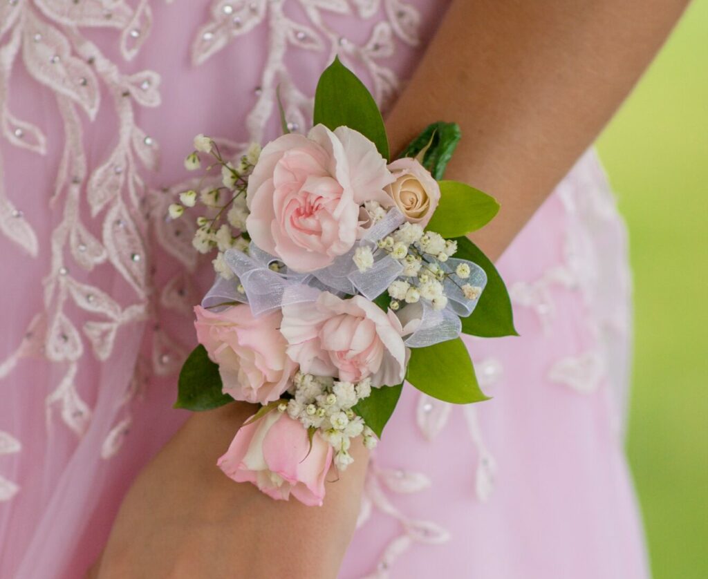 Are Corsages still a thing for Prom 2023? Mets Minor League Blog