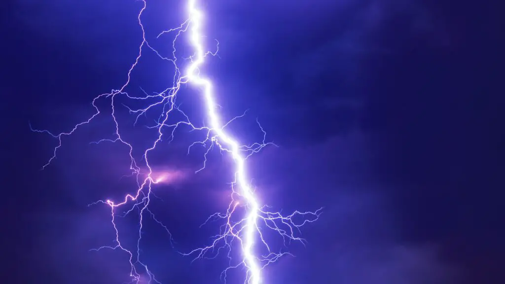 Can Lightning Exist In Space?