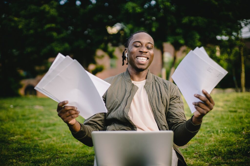 What is the lowest gpa harvard will accept?