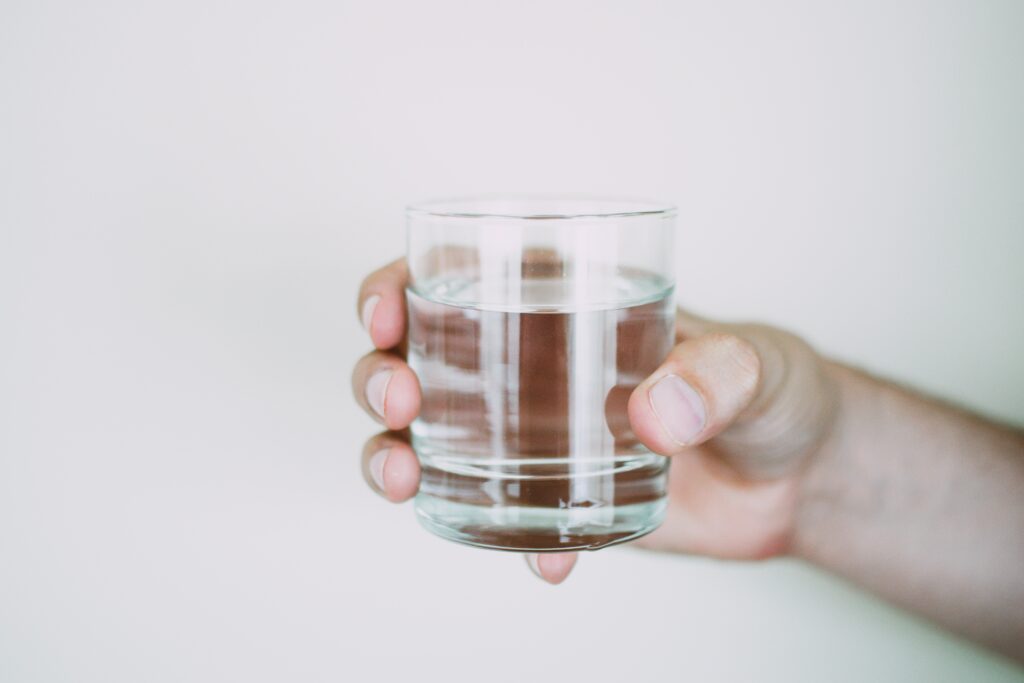 Is it true that if you put someones Hand in Warm Water they Pee?
